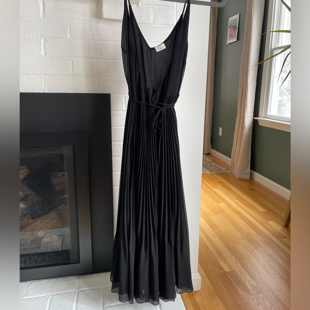 Aritzia Wilfred Beaune Pleated Wrap Midi